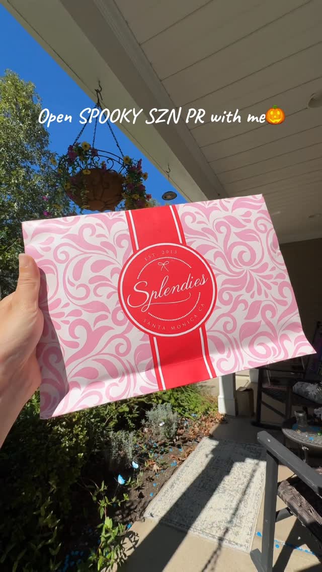 Instagram post by @draco0gimi for Splendies. Caption reads: My favorite season👻✨thank you @splendies....