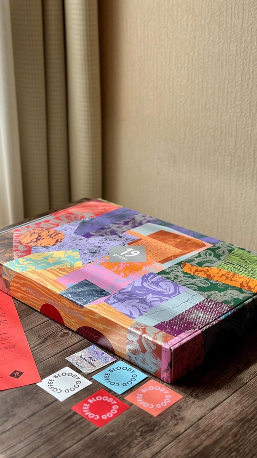 Instagram post by @kirio.zrcc for 19grams. Caption reads: An early Christmas present arrived and I unpacked....