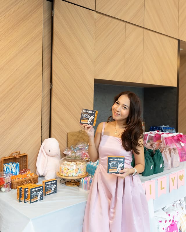 Instagram post by @lusiakastina for Oatbedient. Caption reads: Thanks @oatbedient for sponsoring these delicious....