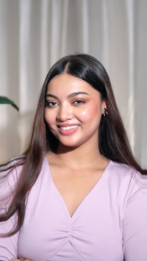 Instagram post by @sirin_hazari for Closeup. Caption reads: Lately I’ve been obsessed with how bright my smile....