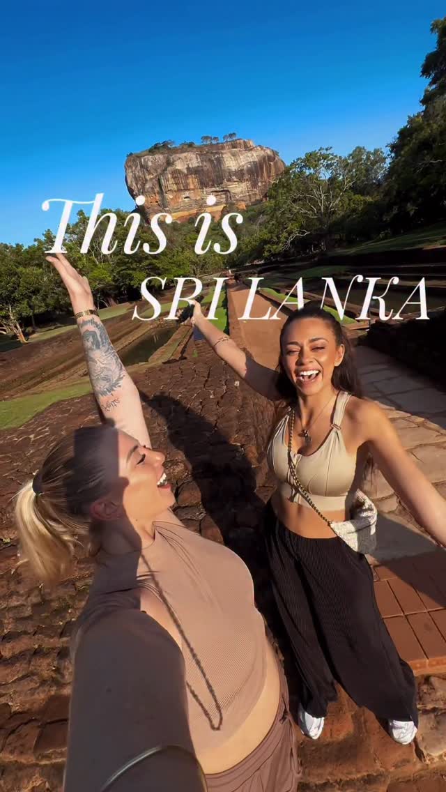 Instagram post by @fannysalvaoff for Tourlane. Caption reads: C’est parti Sri Lanka 🇱🇰 
@tourlane 
📍Lion Face....