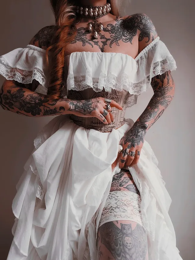 Instagram post by @kllsym for Selkie. Caption reads: [...] styling the Be Mine Gown from @selkie....