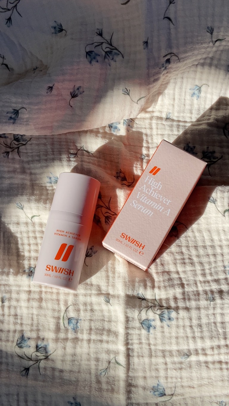 Instagram post by @samanthalarrissa for SWIISH. Caption reads: [...] ‘High Achiever Vitamin A Serum’ from @swiish....