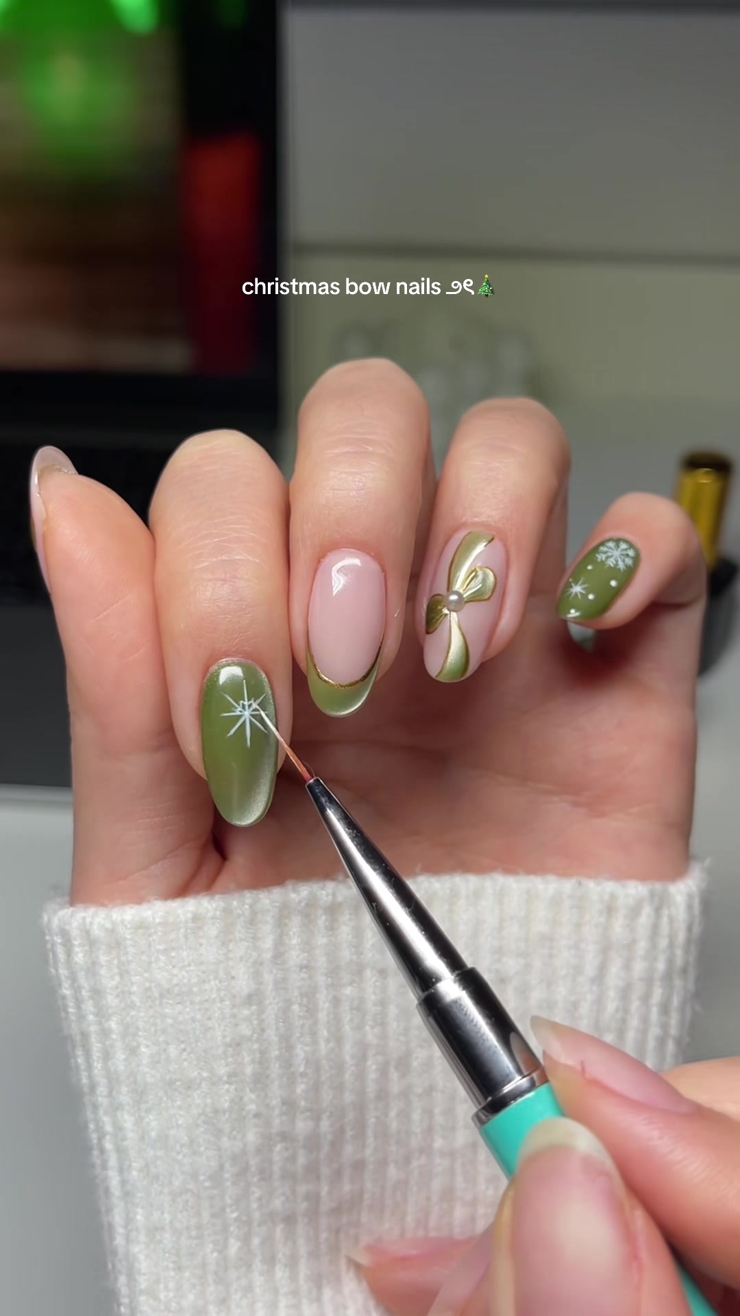 TikTok post by @heluviee for Apres Nail. Caption reads: green for holiday festivities ~!!✨🎄🎀  using the....