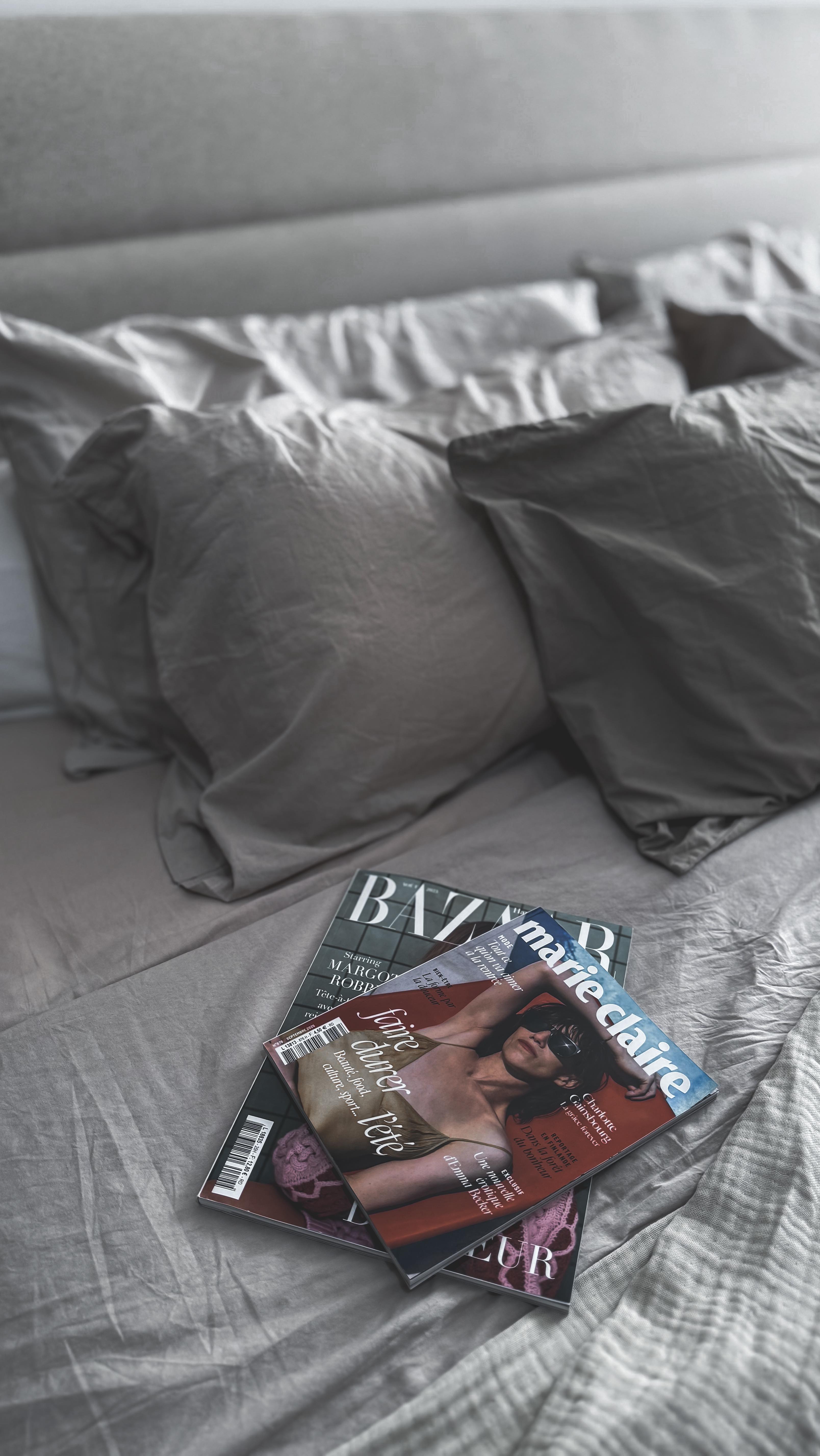 Instagram post by @shineinshadow3 for Maxcolchon. Caption reads: 🔱
Après une semaine loin de chez moi, je....