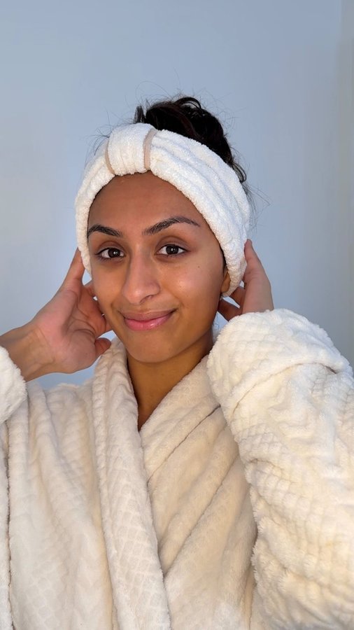 Instagram post by @zahraaa1 for NIVEA MEN. Caption reads: Ad My first instinct this time of year is to cosy....