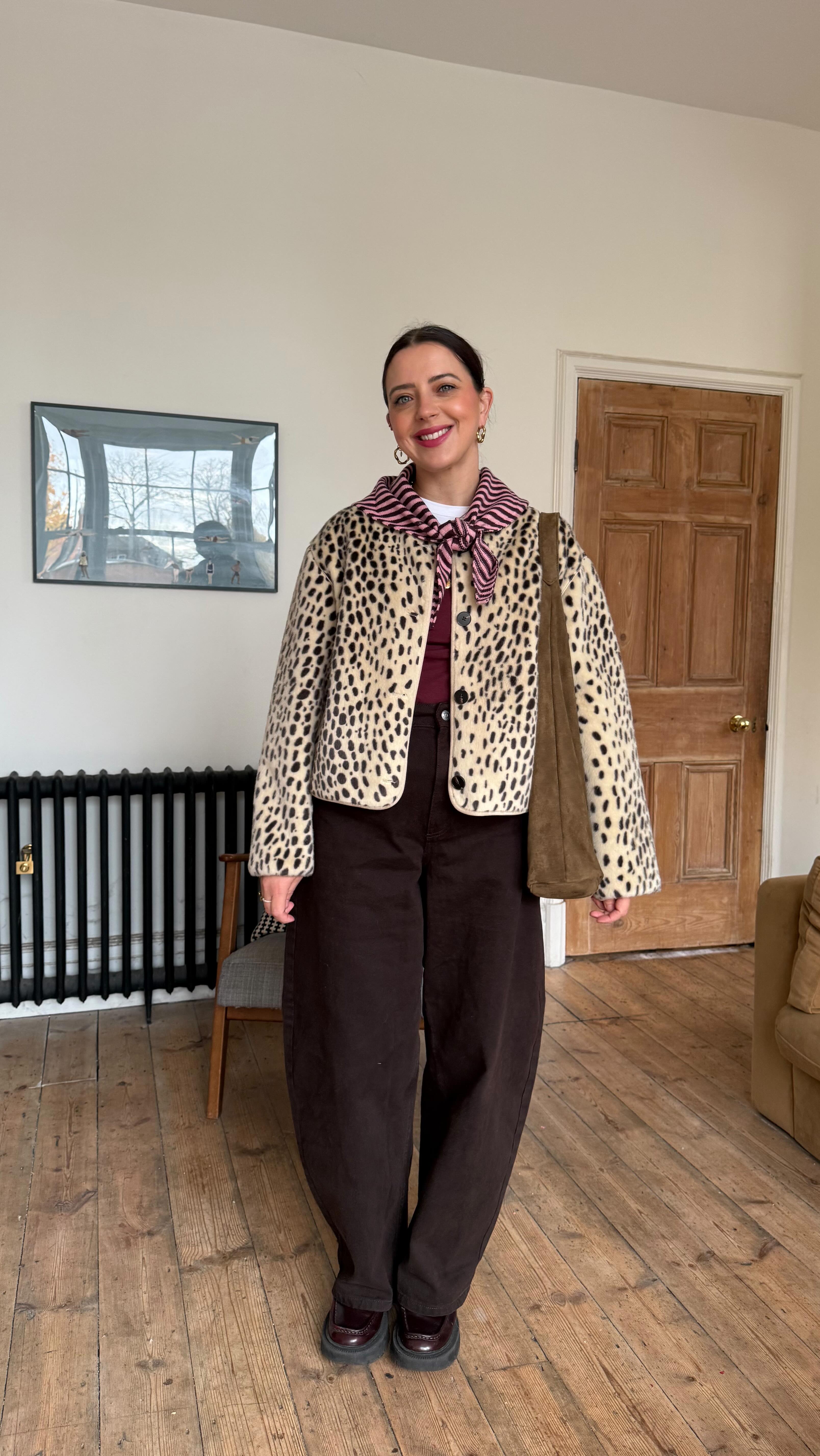 Instagram post by @mollycampbell_ for Deichmann. Caption reads: [...] 
Jacket @marksandspencer 
Bag @deichmann_uk....