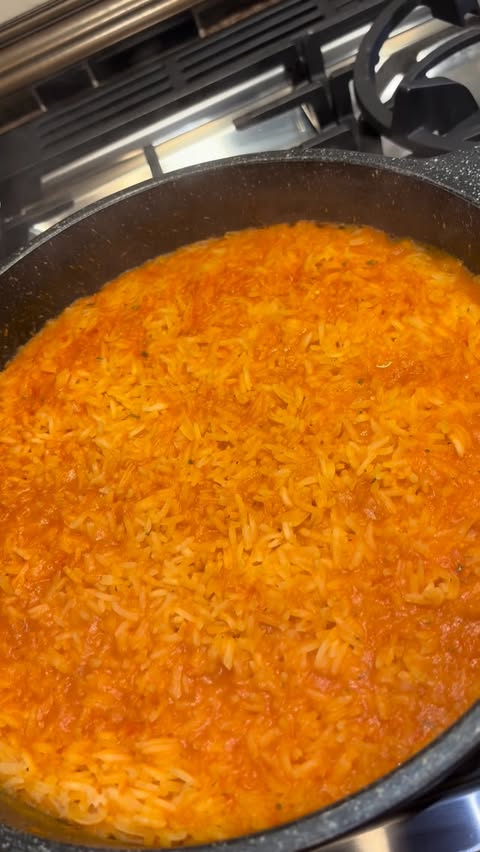 Instagram post by @cocinandoconjennaaay for LunchEAZE. Caption reads: [...] steps and just keep on practicing....