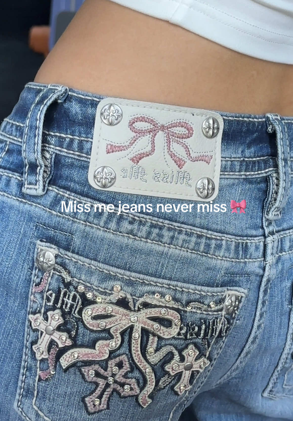 TikTok post by @jaiidvn for Miss Me. Caption reads: [...] they fit omg the bows are everything 💓....