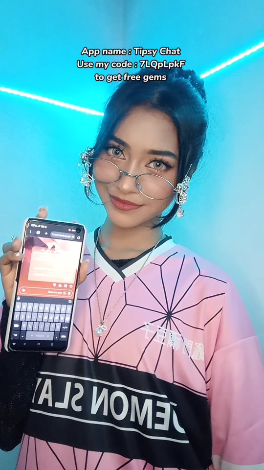 Instagram post by @farahsmakeover for Tipsy Chat. Caption reads: Share your thoughts with your fav fictional....