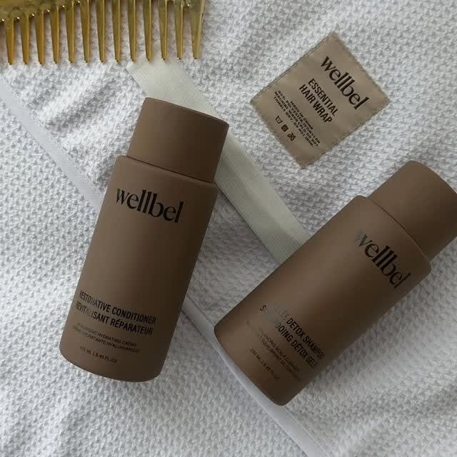 Instagram post by @yanaaaaaak for Wellbel. Caption reads: [...] Shampoo & Restorative Conditioner from....