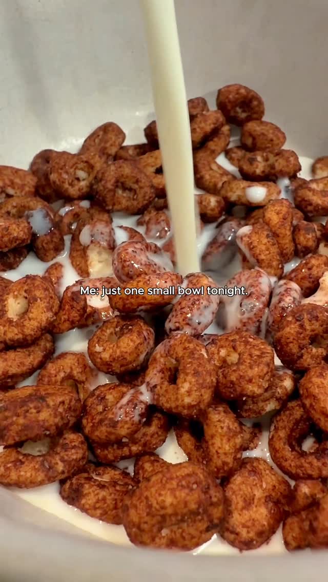 Instagram post by @painkllrapril for Magic Spoon. Caption reads: [...] has 13g of protein and 0g sugar 😭....