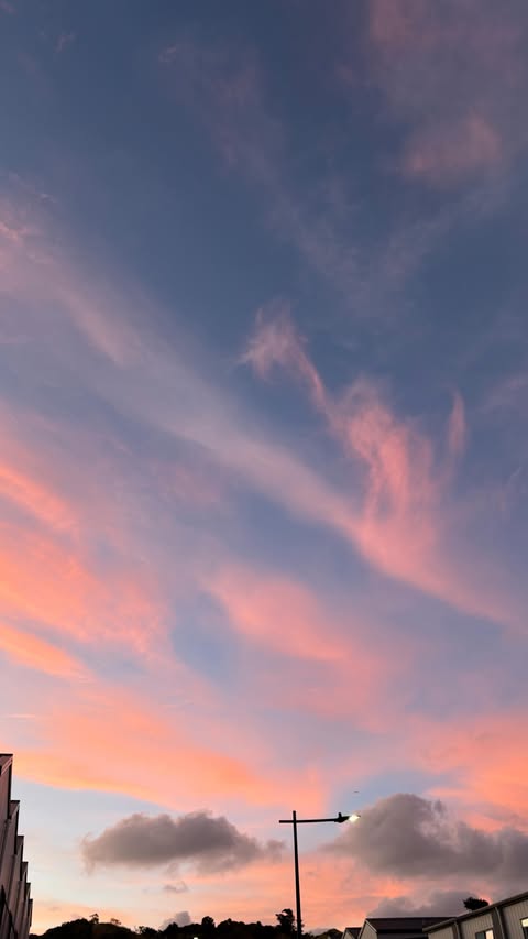 Instagram post by @jessicatyson08 for Elizabeth Arden. Caption reads: [...] Sunscreen & ceramides @elizabethardenanz....