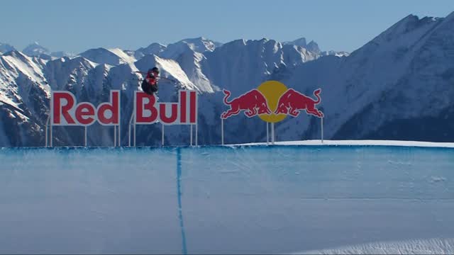 Instagram post by @cocone_kondo for ROXY. Caption reads: [...] #オリエンタルバイオ 
@roxyjapan #sponsorROXY [...].