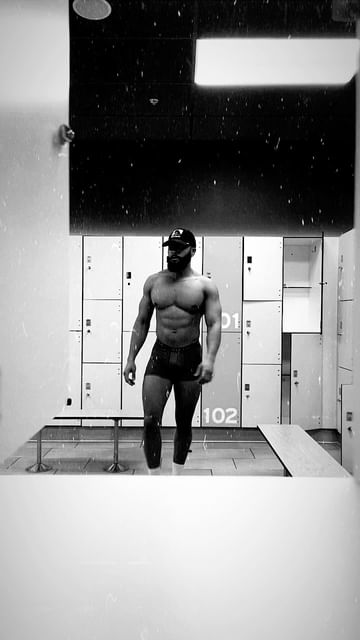 Instagram post by @sincerely_lutfy for Goorin Bros.. Caption reads: DAT MIRROR IS A LIAR. GET UP & GET SEXY FOR YOU!!....