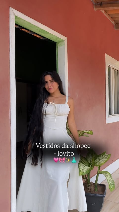 Instagram post by @_thaysmacedoo for Lovito. Caption reads: [...] #vestidos#vestidosshopee #lovito 
*Publi*.