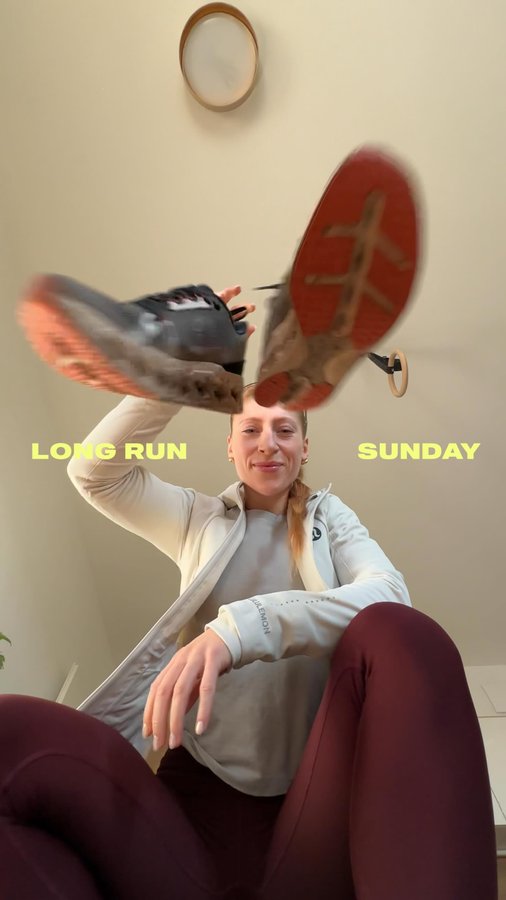 Instagram post by @julia.reppel for foodspring. Caption reads: Ad | 3 days left in 2024, let’s get to WORK
2:15h....