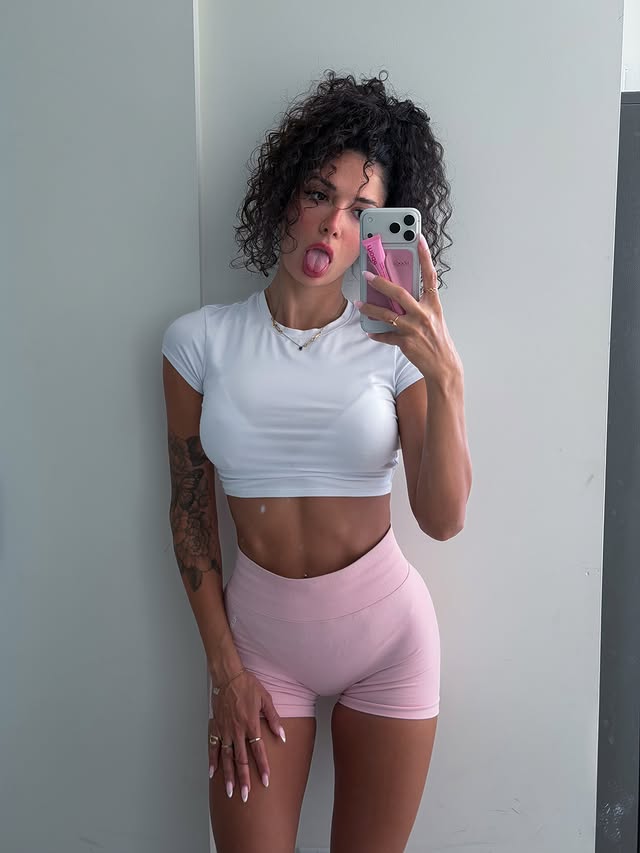 Instagram post by @mahsa.mhsnni for Aritzia. Caption reads: 🐽👅 🐷 🌸 💞 🥹😂 💟 🧈 🎀 Meow 💝 🍑🍒 🌳 🪷....