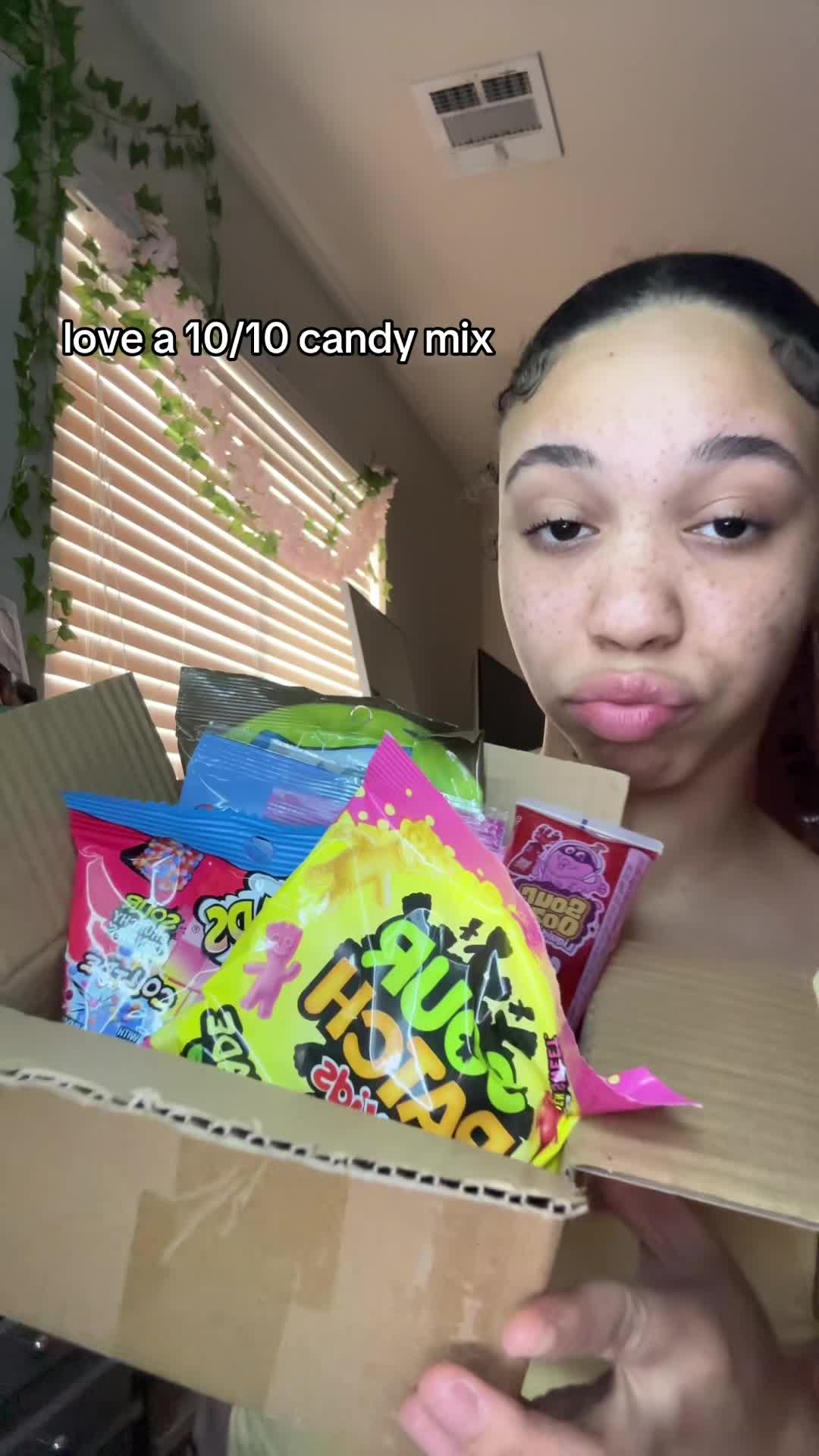 TikTok post by @idkariannaa for Bussin Snacks. Caption reads: black friday sale fr @Bussin Snacks #fyp....