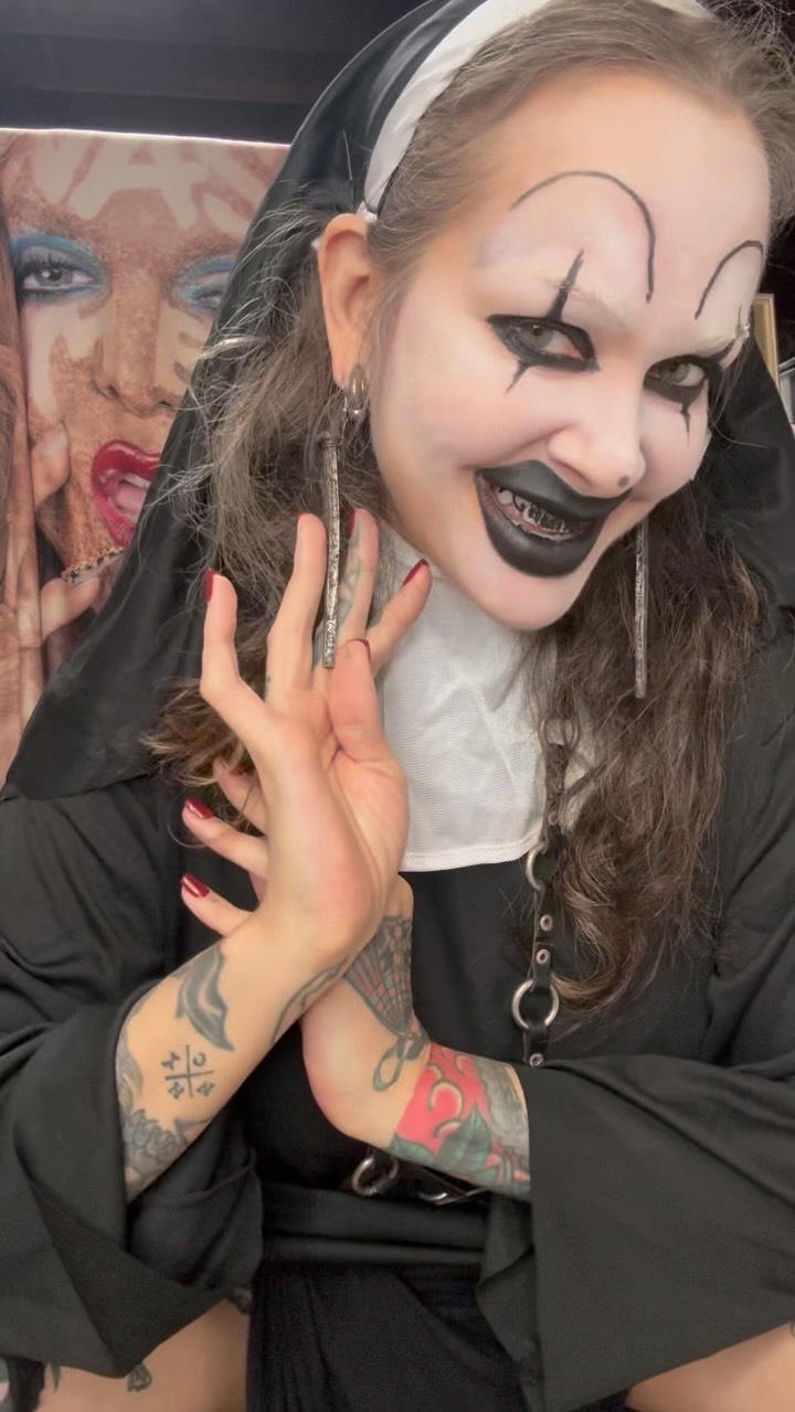 Instagram post by @courtneycovino for Spirit Halloween. Caption reads: Quick Halloween Costume. @spirithalloween ....