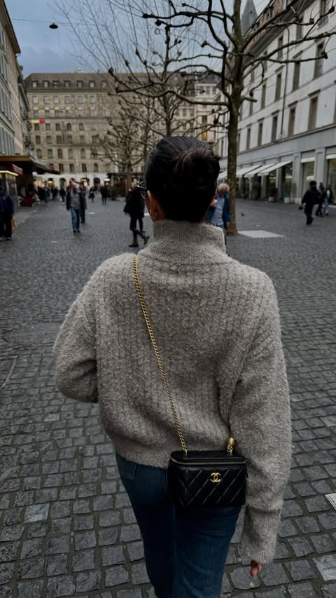 Instagram post by @rileyyrojass for Spotify. Caption reads: [...] on what each other is listening to on....