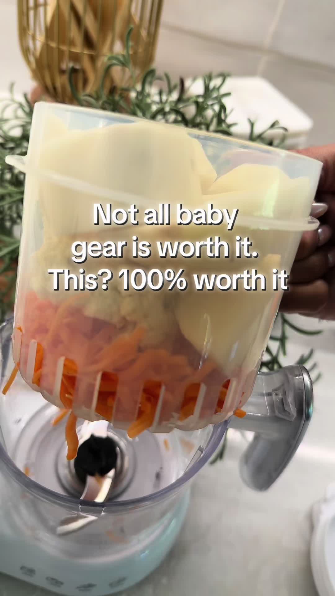 TikTok post by @marthapatrixiaa for GROWNSY. Caption reads: Mom hack I wish I knew sooner @Grownsy #momhack....