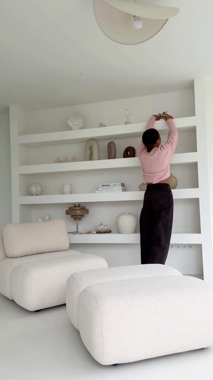 Instagram post by @lauracocoreiss for WESTWING. Caption reads: Dlaczeo ja lubie @westwingcom🤍
Bo za każdym razem....