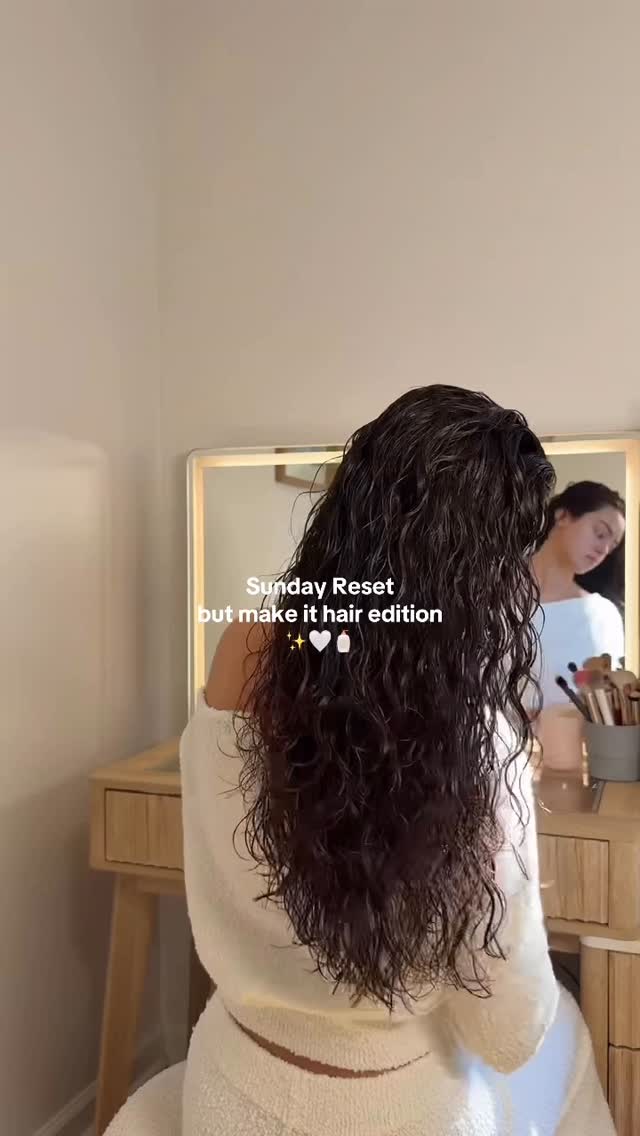 Instagram post by @kianadbeauty for OUAI. Caption reads: Sunday reset with @theouai ✨ nothing beats clean....