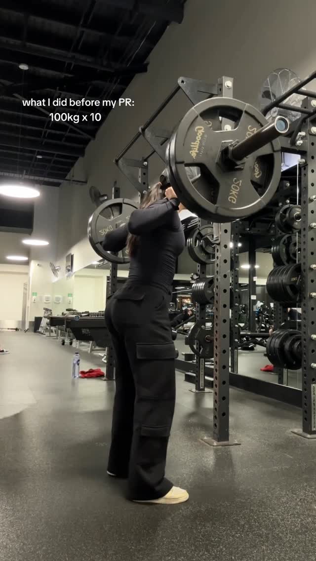 Instagram post by @takaradelahunty_ for DFYNE. Caption reads: was planning on only doing 100kg high reps but....