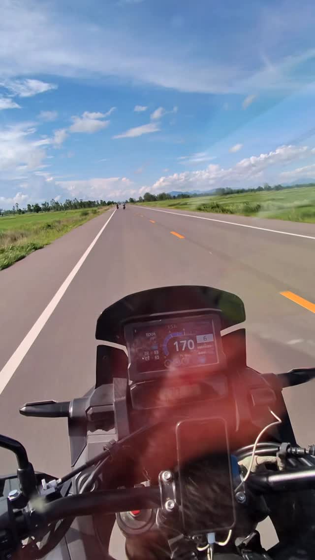Instagram post by @themotorcycleyogi for Triumph Motorcycles. Caption reads: 175mph: Can’t keep up with Triumphs ⬇️

Group ride....