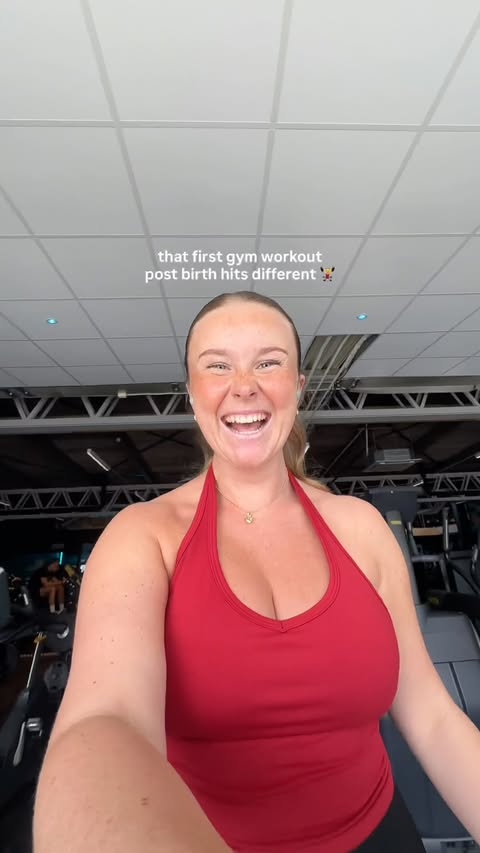 Instagram post by @livewellwithapell for Women's Best. Caption reads: [...] as always). advertisement. Outfit is....