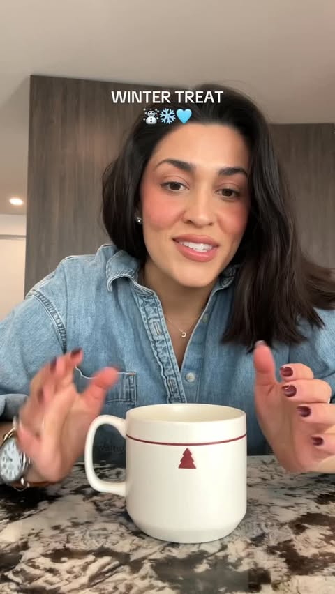 Instagram post by @bayleennicole for Clean Simple Eats. Caption reads: [...] hot cocoa 🎅🏻❤️🎁 free shipping....