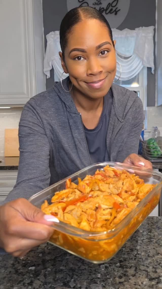 Instagram post by @cooking_with_dimples for Rubbermaid. Caption reads: #ad Fajita prep, perfected! Thanks to the 100%....