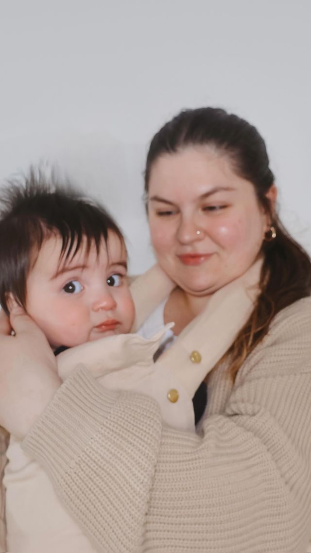 Instagram post by @jamaicalily for Chekoh. Caption reads: [...] lived so long without a baby carrier....