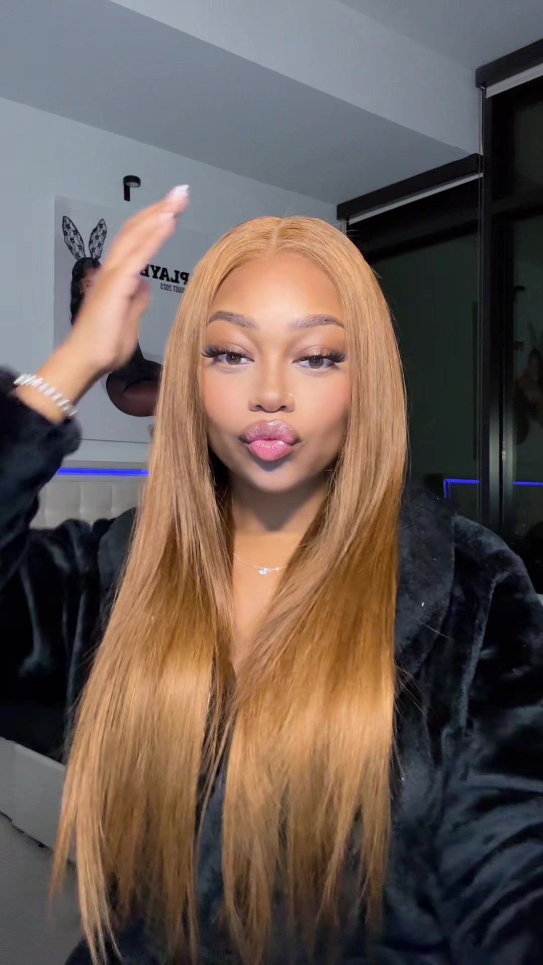 TikTok post by @ashcashcc for Wavymy Hair. Caption reads: @Wavymy hair @WavyMyHair #wavymyhair#wavymywig....