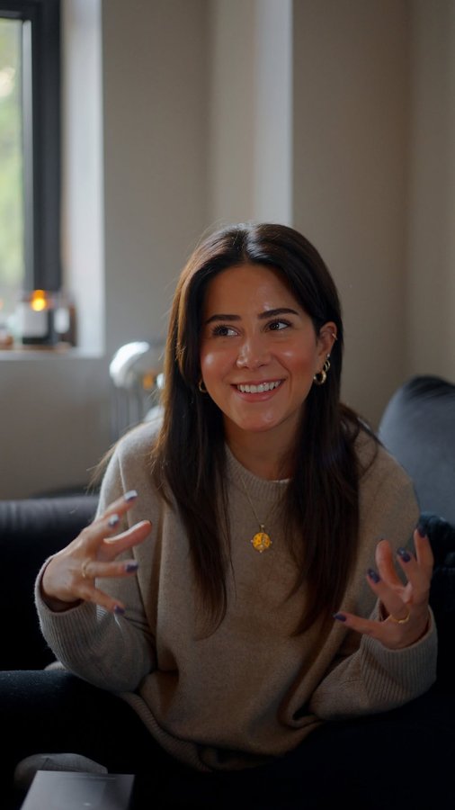 Instagram post by @ecetargit for Cambly. Caption reads: [...] falling in love and much more!🤎 Start....