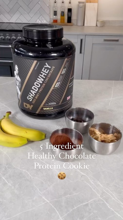 Instagram post by @fowlerxfunc for DY NutritionTM. Caption reads: 5 Ingredient Healthy Chocolate Protein Cookie....