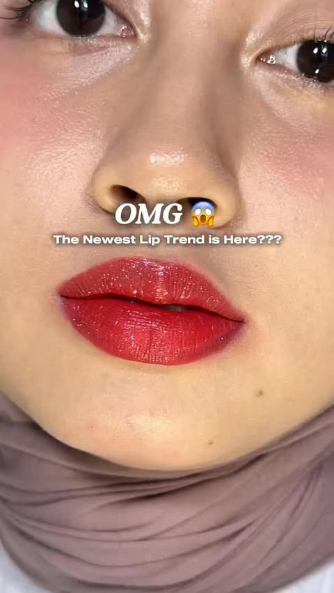 Instagram post by @dewmalaa for AZARINE. Caption reads: Gebrakan baru Lip Matte Magic AZARINE 😱👀💋 Matte....