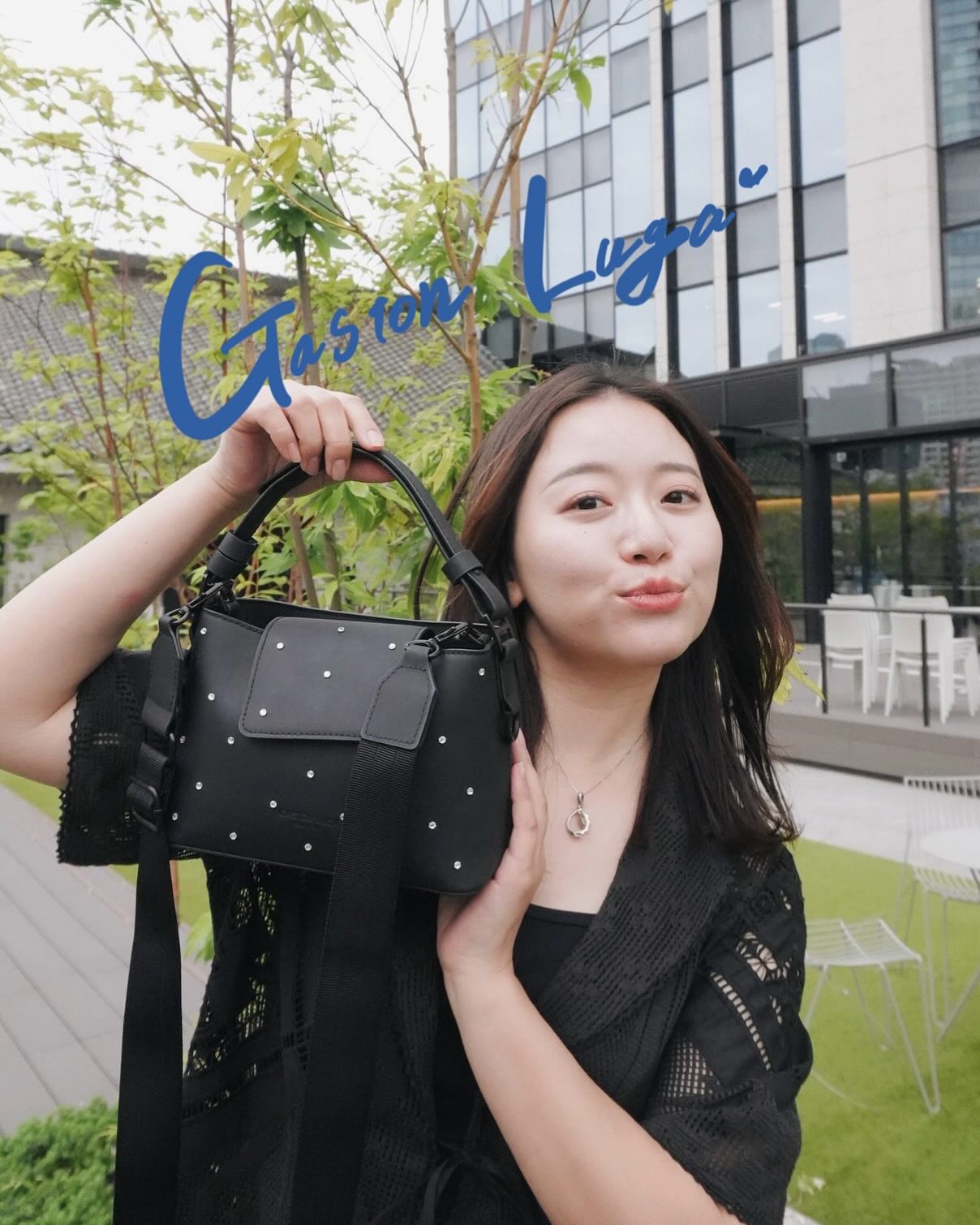 Instagram post by @wa_0u07 for Gaston Luga. Caption reads: 最近私がリアルに使ってるバッグ
@gastonlugaのビジューバック👜
きらきらしてるの写真だと....