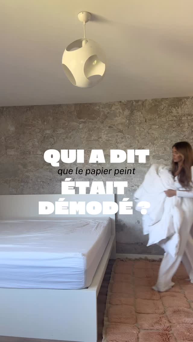 Instagram post by @yummyclo for Photowall. Caption reads: 🤍Transformation validée 🤍
Il manque encore....