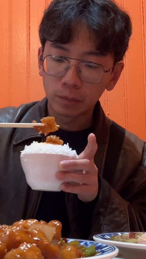 Instagram post by @dylanhyper for Grammarly. Caption reads: Get Grammarly today! http://grammarly.com/dylan....