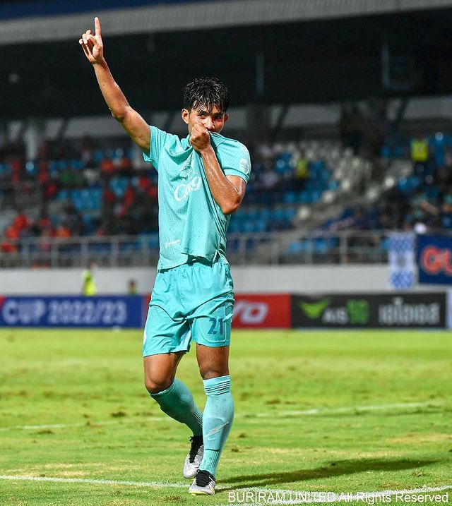 Instagram post by @bankkkk10 for Nike Football. Caption reads: ☝🏻🎯 

#teamnike #nikethailand.