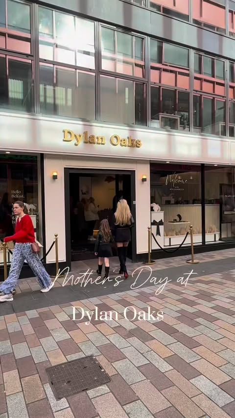 Instagram post by @suzychambers1 for Dylan Oaks. Caption reads: Give the Gift of @dylanoaksofficial this Mother’s....