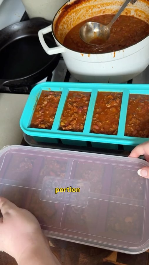 Instagram post by @simplysarahhart for Souper Cubes. Caption reads: [...] about meal prep fatigue again with....