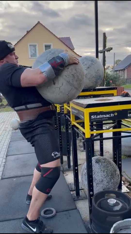 Instagram post by @kieliszkowskimateusz for TREC NUTRITION. Caption reads: In progress 💪

Sponsored....