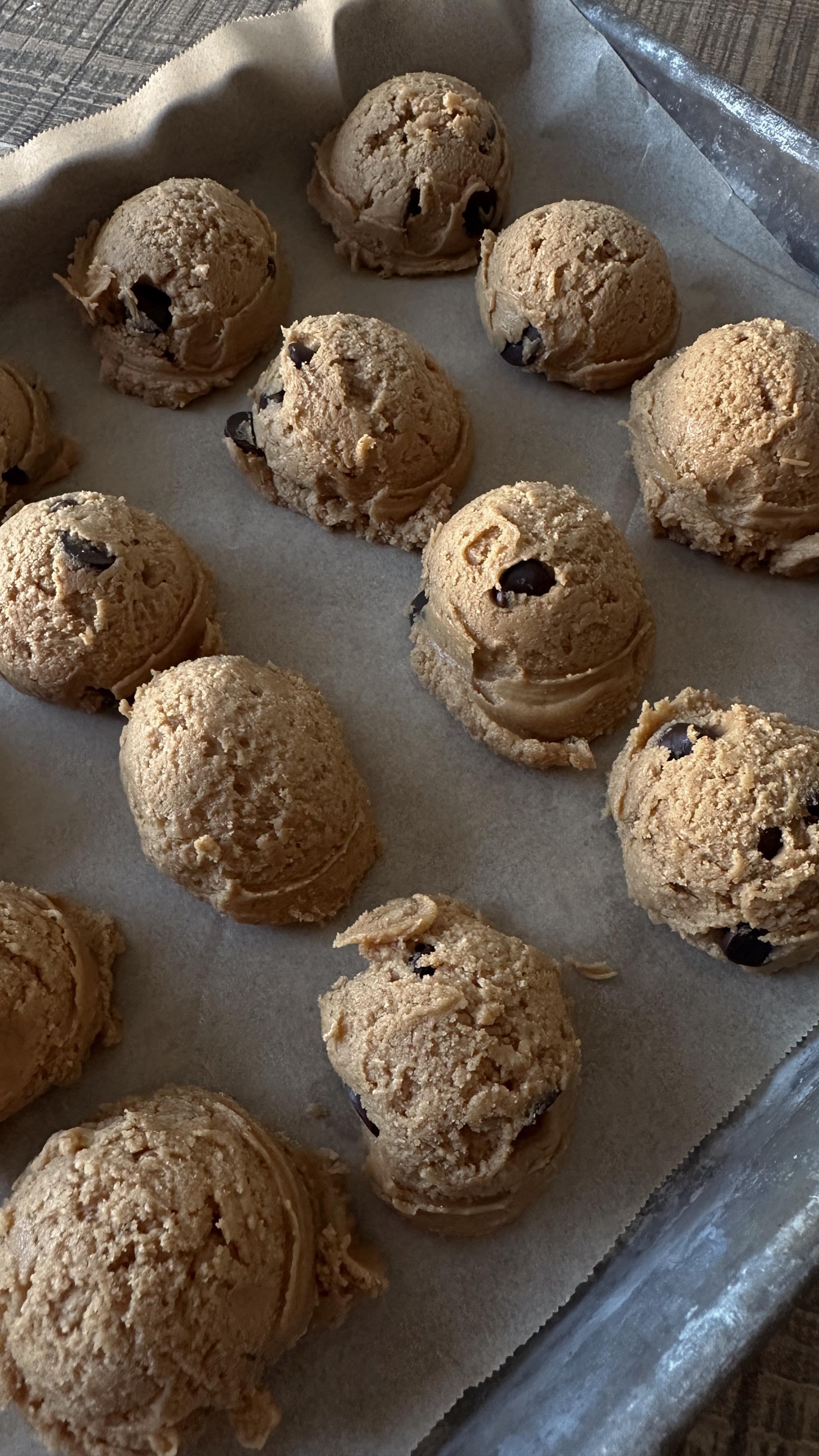 Instagram post by @allie.zundel for EarthChimp. Caption reads: I’ve tried a lot of protein bites but these take....