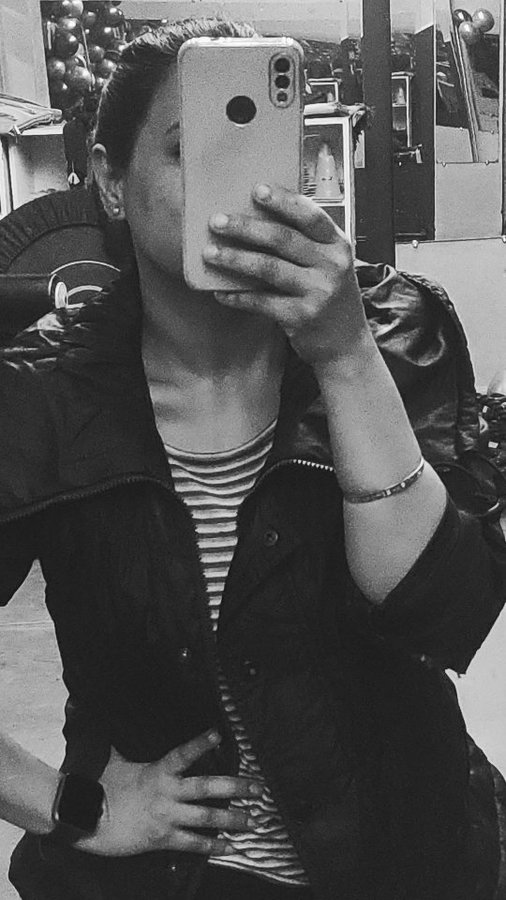 Instagram post by @ishikascollection for The Good Creator Co.. Caption reads: #AD Create the Ultimate January Glam with  MyGlamm....