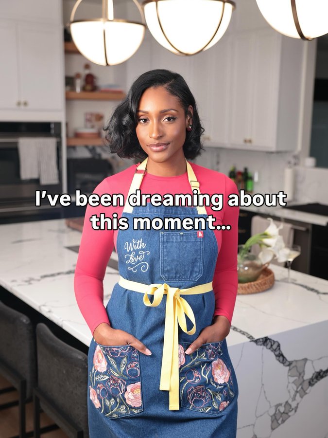 Instagram post by @natashagreene for Hedley & Bennett. Caption reads: MY APRON IS HERE!!! 🥹🤍
The @natashagreene x....