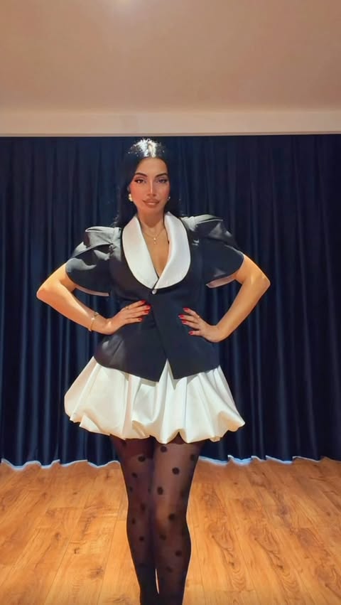 Instagram post by @gizemgulcvn for Mew Mews. Caption reads: Thats a really pretty dress 😌 
Dress....