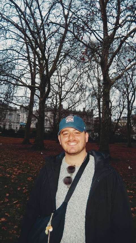 Instagram post by @saulsam_oficial for Alani Nu. Caption reads: Little unboxing moment 💕
Trying new Alani Nu....